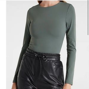 NBW EXPRESS Body Contour Long sleeve Bodysuit!